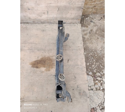 Подрамник передний