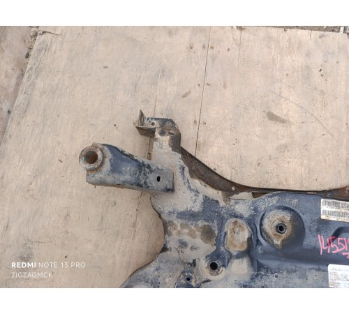 Подрамник передний