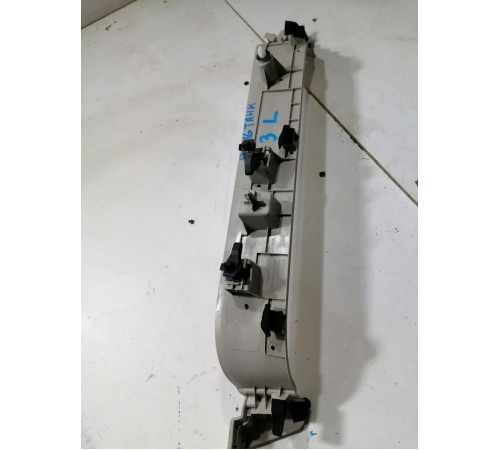 Накладка глухого стекла верхняя левая