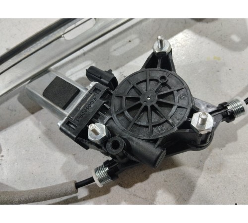 Стеклоподъемник задний левый