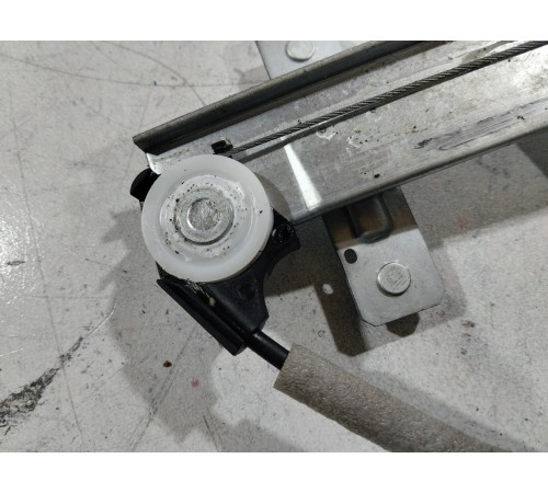 Стеклоподъемник задний левый