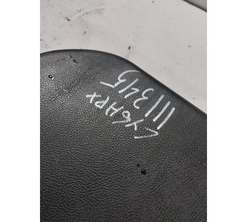 Обшивка крышки багажника