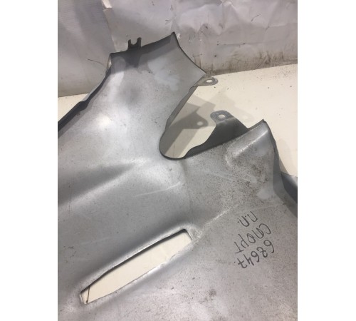 Крыло переднее правое