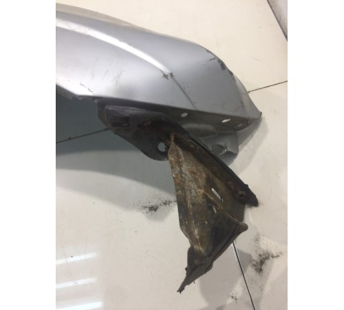 Крыло переднее правое