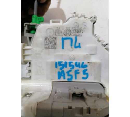 Замок двери передний левый