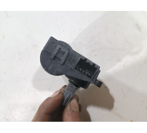 Моторчик заслонки отопителя