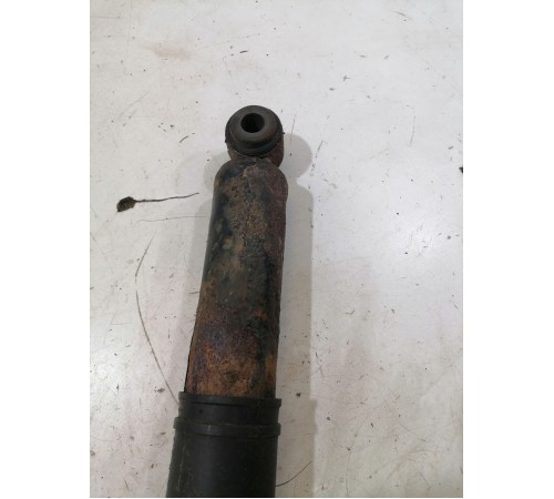 Амортизатор подвески задний правый