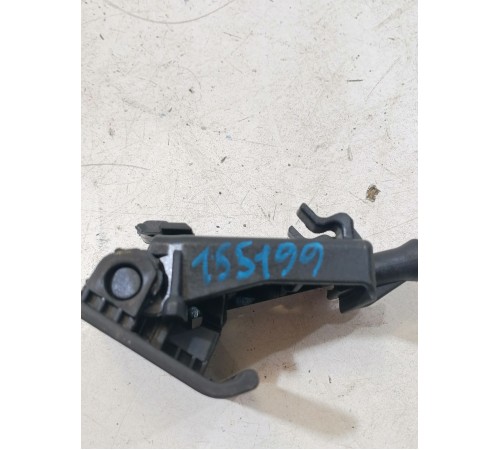 Рычаг открывания капота