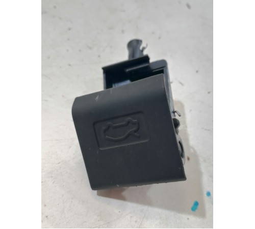 Рычаг открывания капота