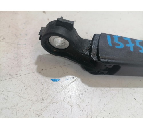 Поводок стеклоочистителя задний