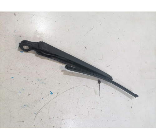 Поводок стеклоочистителя задний