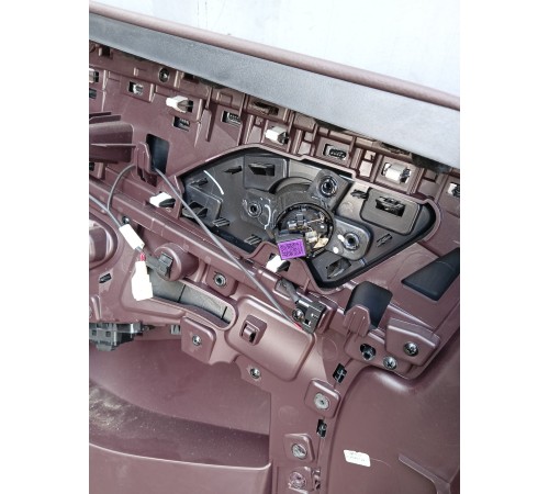 Обшивка двери передняя правая