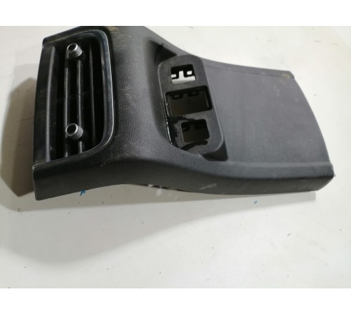 Накладка центальной консоли задняя