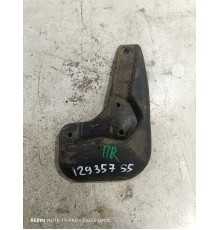 Брызговик передний правый