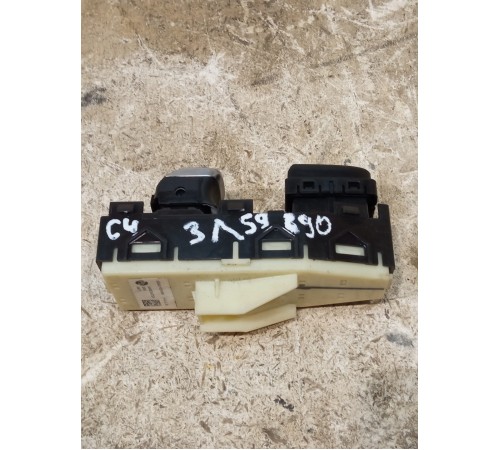 Кнопка стеклоподъемника задняя левая