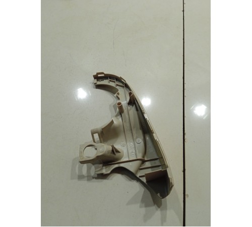 Накладка держателя спинки сиденья (передняя левая левая)