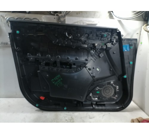 Обшивка двери передняя правая