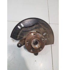 Кулак поворотный передний левый в сборе