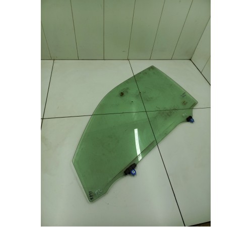 Стекло двери переднее левое