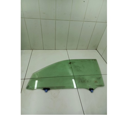 Стекло двери переднее левое