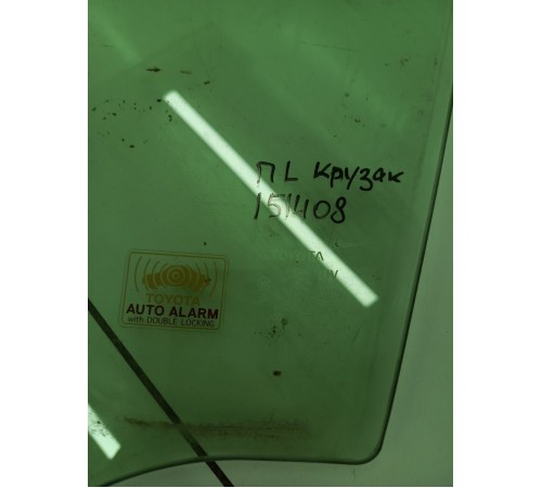 Стекло двери переднее левое