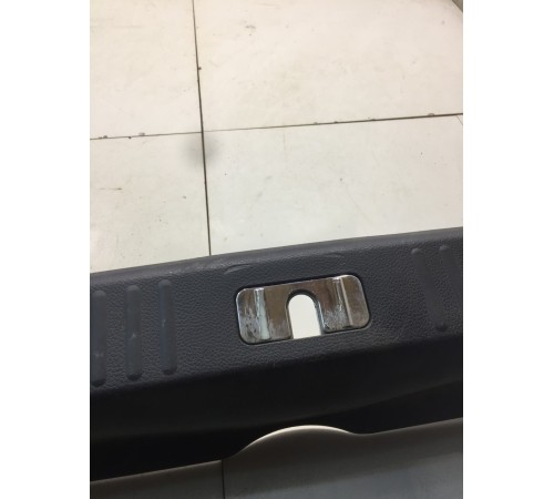 Накладка задней панели (внутренняя)