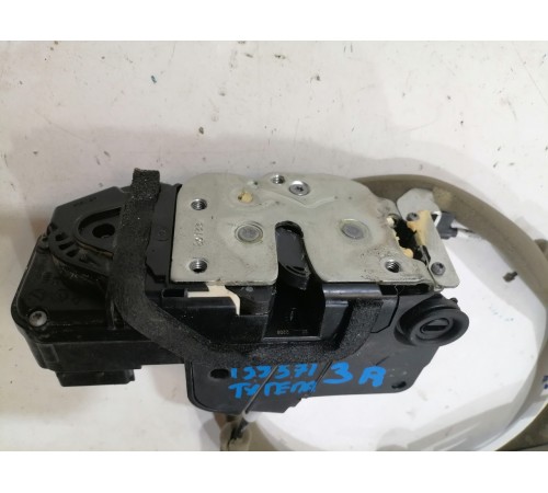 Замок двери задний правый