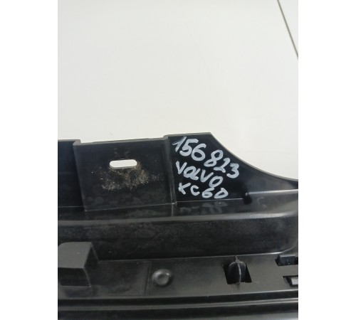 Обшивка панели багажника