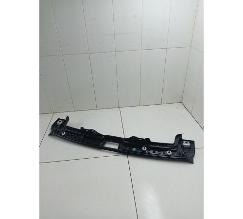 Обшивка панели багажника