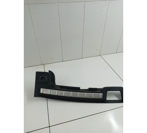 Обшивка панели багажника