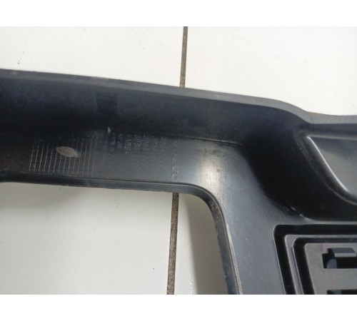 Обшивка панели багажника