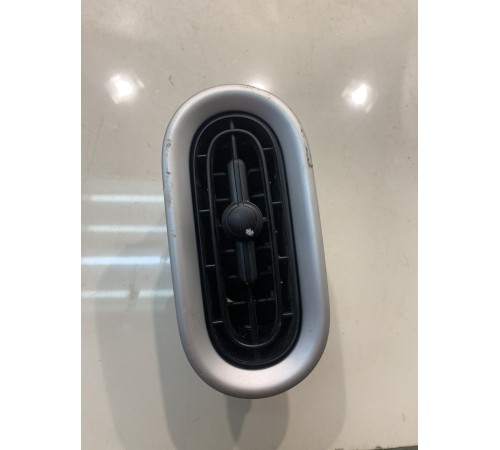 Воздушный дефлектор (правый)