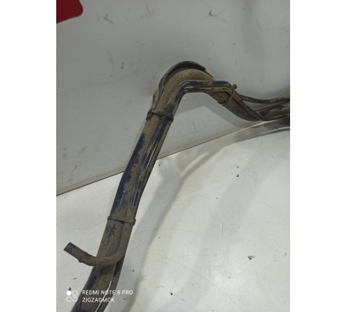 Горловина топливного бака