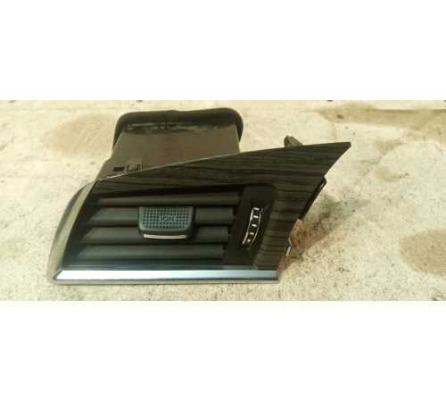 Дефлектор воздушный передний левый