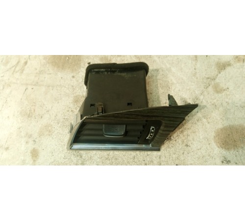 Дефлектор воздушный передний левый