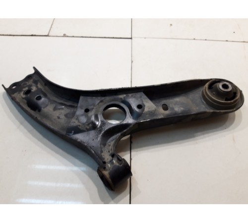 Рычаг подвески (передний, левый)
