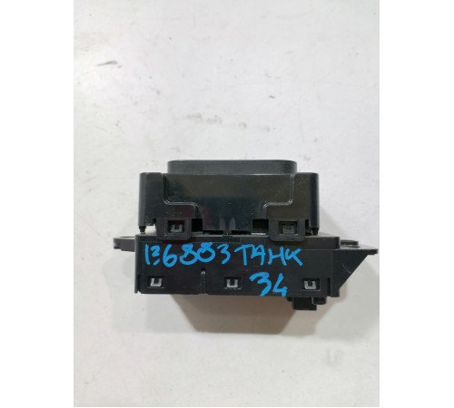 Кнопка стеклоподъемника задняя левая