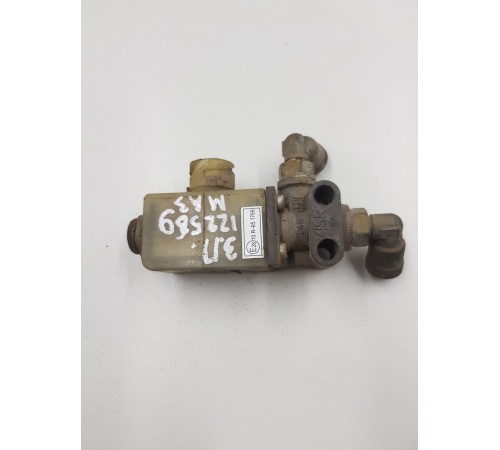 Клапан тормозной системы задний правый