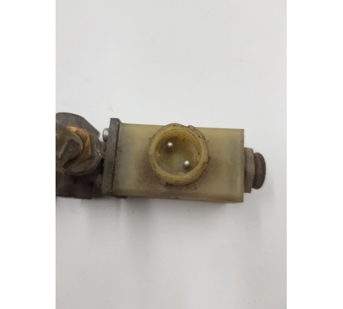 Клапан тормозной системы задний правый