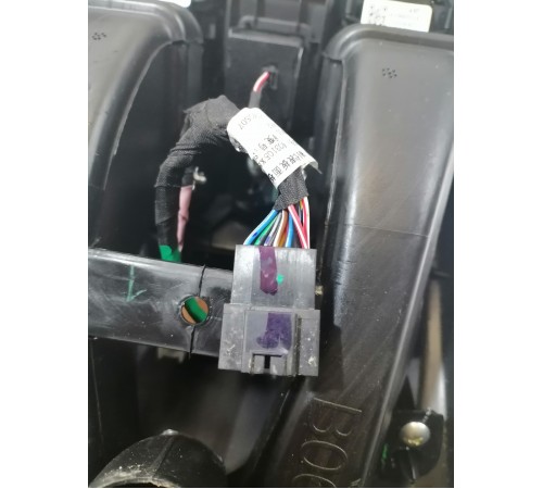 Дефлектор воздушный задний