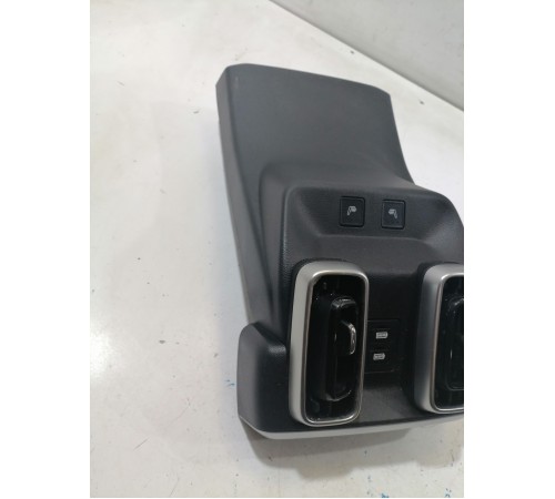 Дефлектор воздушный задний