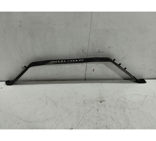 Крепление топливного бака