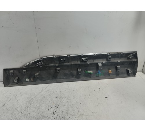 Накладка двери задняя левая