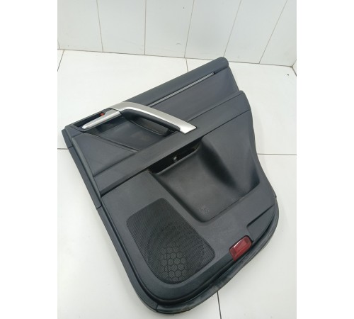 Обшивка двери задняя правая