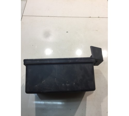 Крышка блока предохранителей