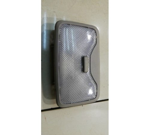 Плафон внутреннего освещения (задний)