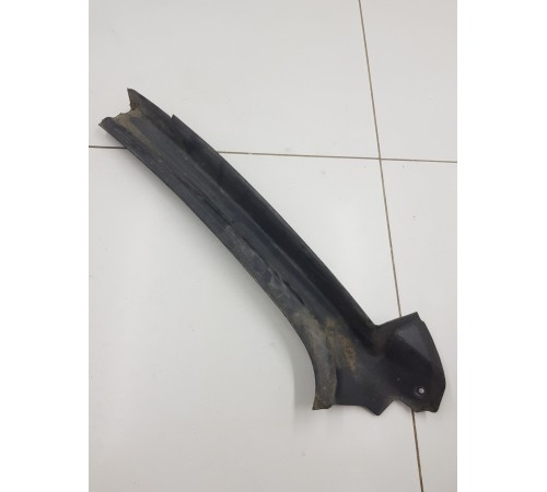 Накладка фонаря задняя левая водосток