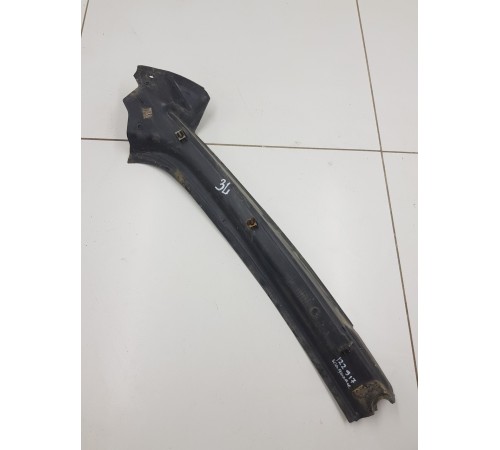 Накладка фонаря задняя левая водосток