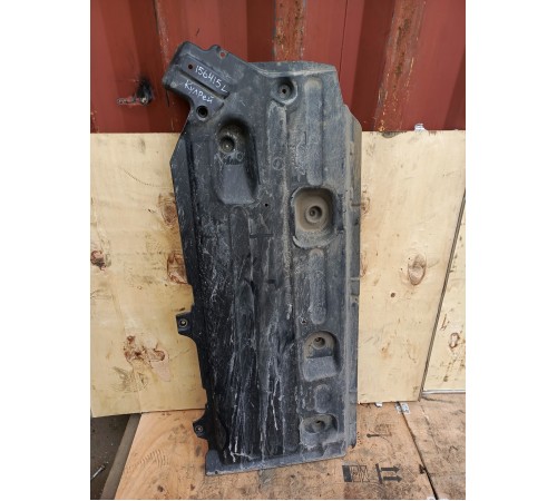 Защита антигравийная левая