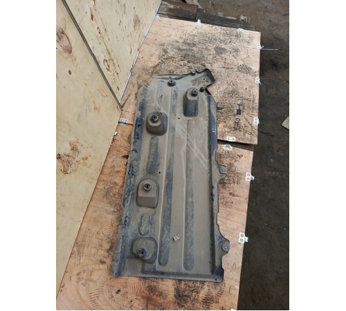 Защита антигравийная левая